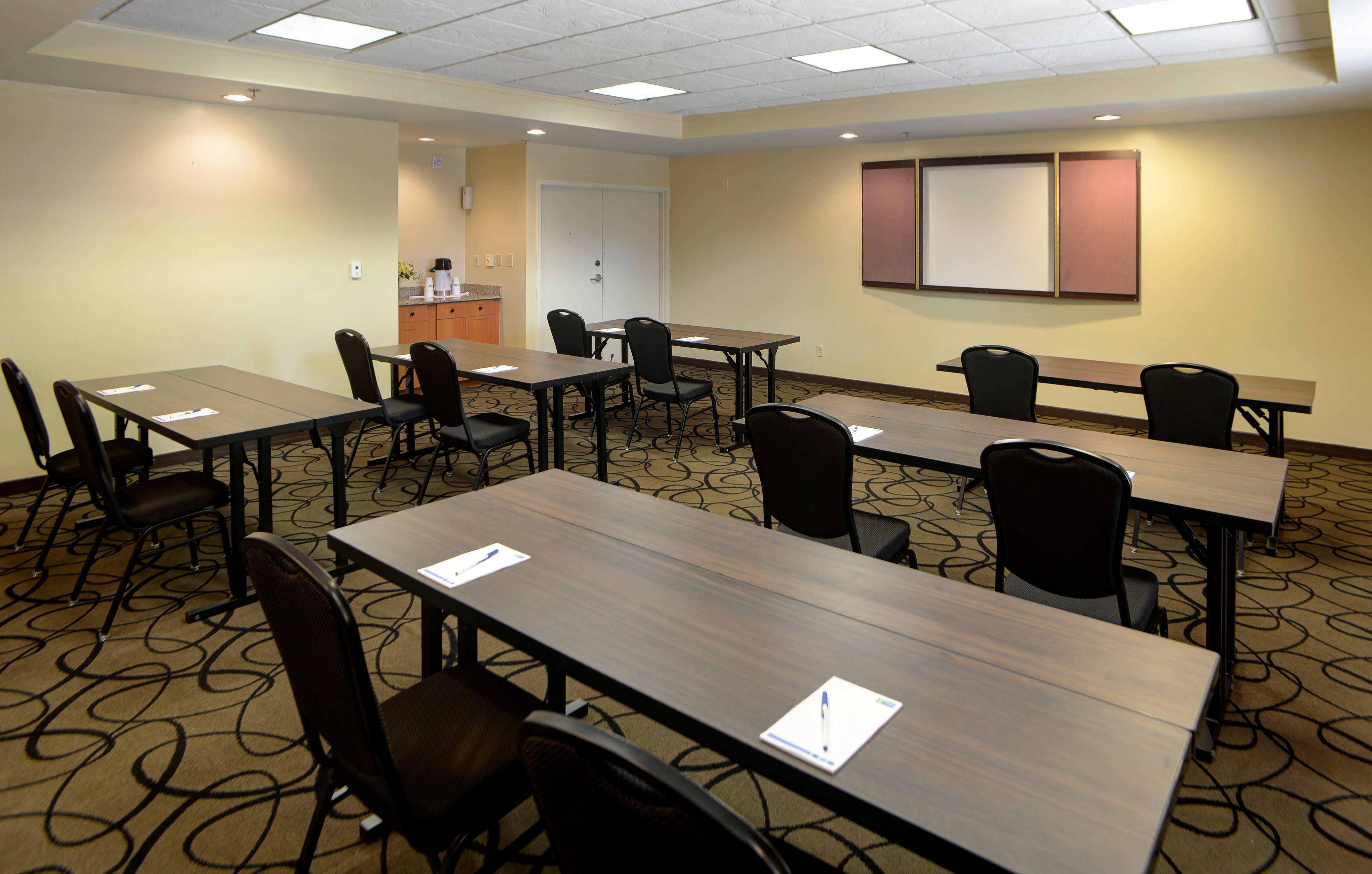 Holiday Inn Express Indianapolis South By Ihg Εξωτερικό φωτογραφία